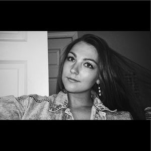 Meet your Posher, Gabi